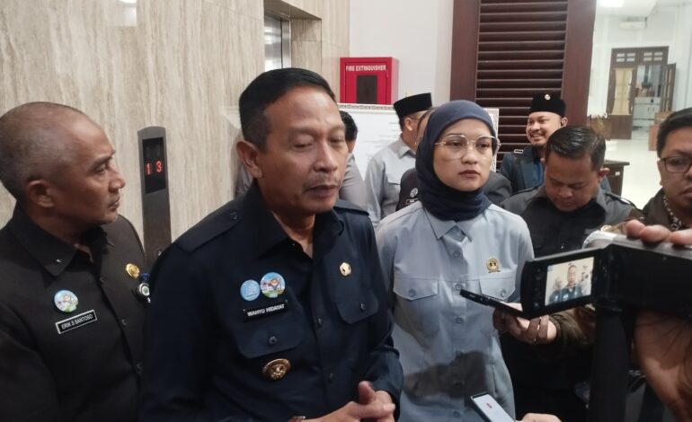 DPRD Kota Malang Gelar Paripurna Jawaban Wali Kota atas Pandangan Umum Fraksi Terkait Pertanggungjawaban APBD 2024